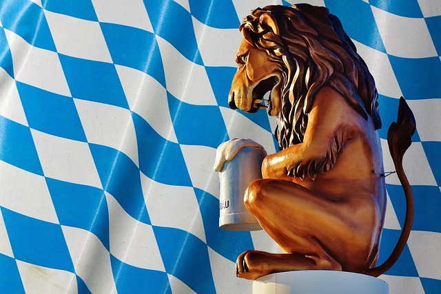 Lion Oktoberfest Munich Beer Tent image by Alexa from Pixabay